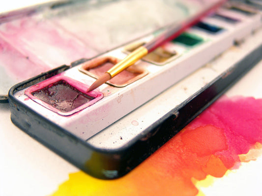 Free Watercolor Tray and Pink Paint Stock Photography