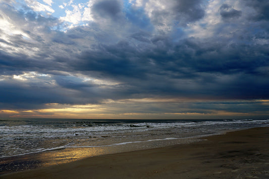 Free Stormy Clouds Over Ocean at Dusk Stock Photography