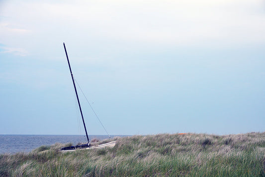 Free Sailboat in Dunes Stock Photography