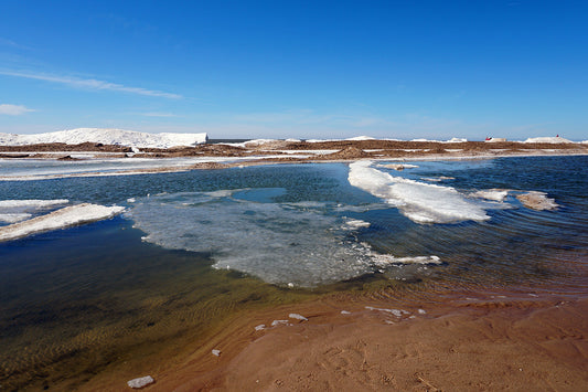 Free Frozen Shoreline and Ice Floes Stock Photography