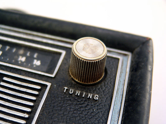 Free Vintage Radio with Tuning Label Stock Photography