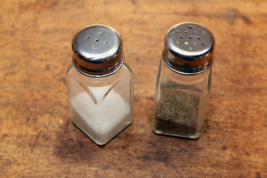 Free Salt and Pepper Shakers Stock Photography