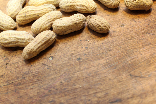 Free Peanuts in Diagonal Composition Stock Photography